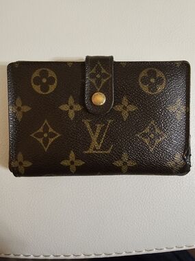 Louis Vuitton Vintage Monogram Kiss Lock Wallet in Brown and Gold-tone